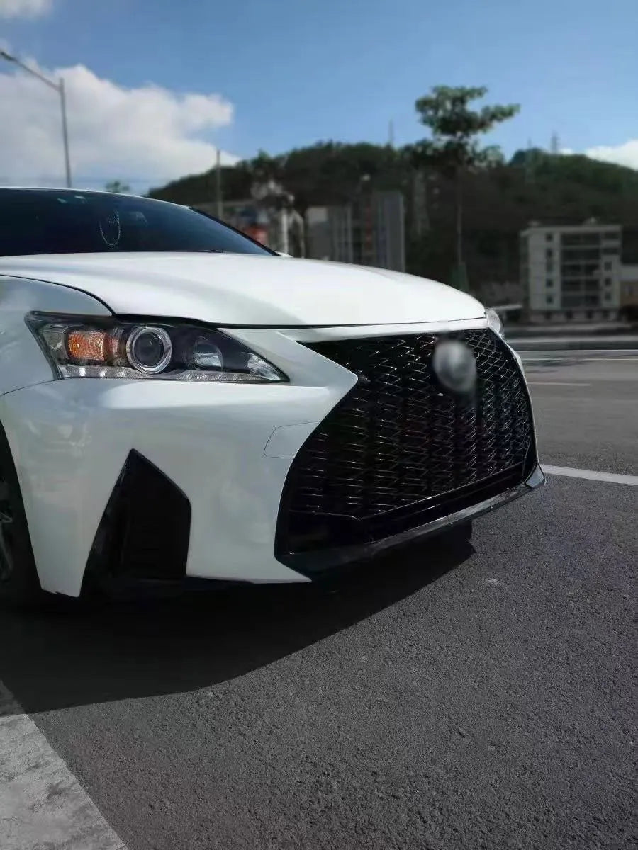 PP Material Front Bodykit with Grill for Lexus CT200 2011-2020 2021 IS Style Upgrade New Condition Front Bumper Boy Kits