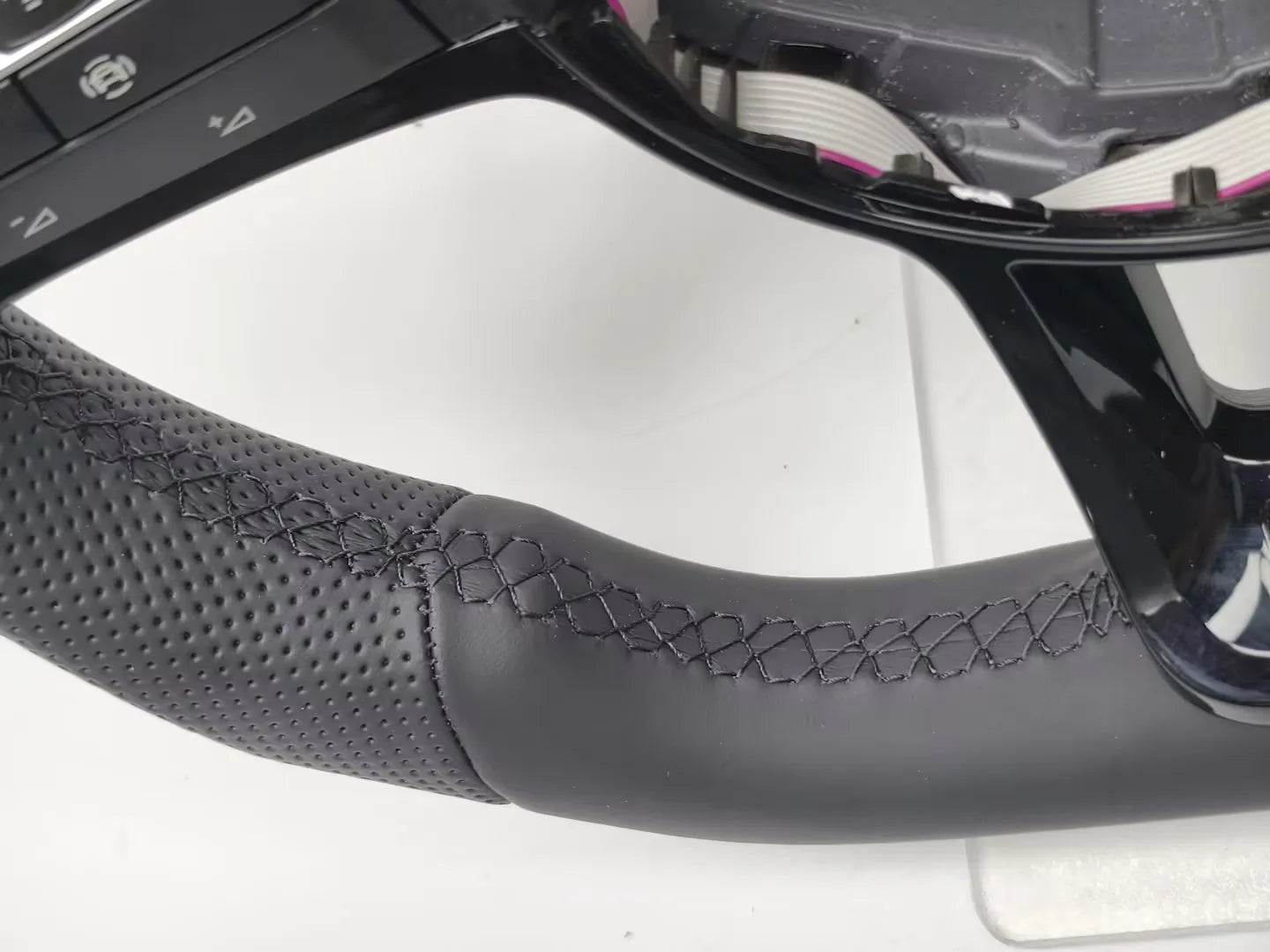 Sport Style Half Leather Carbon Fiber Steering Wheel for VW Volkswagen Golf 5 6 7 R MK5 MK6 MK7 MK7.5 Gti Polo Passat CC B8 B6
